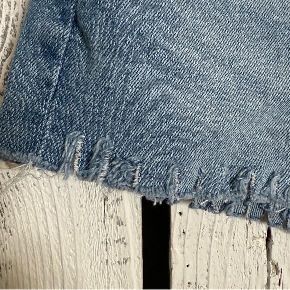 American Eagle High Waist Cut Off Distressed Jean Shorts Raw Hem Size 0 Grunge - Picture 4 of 11